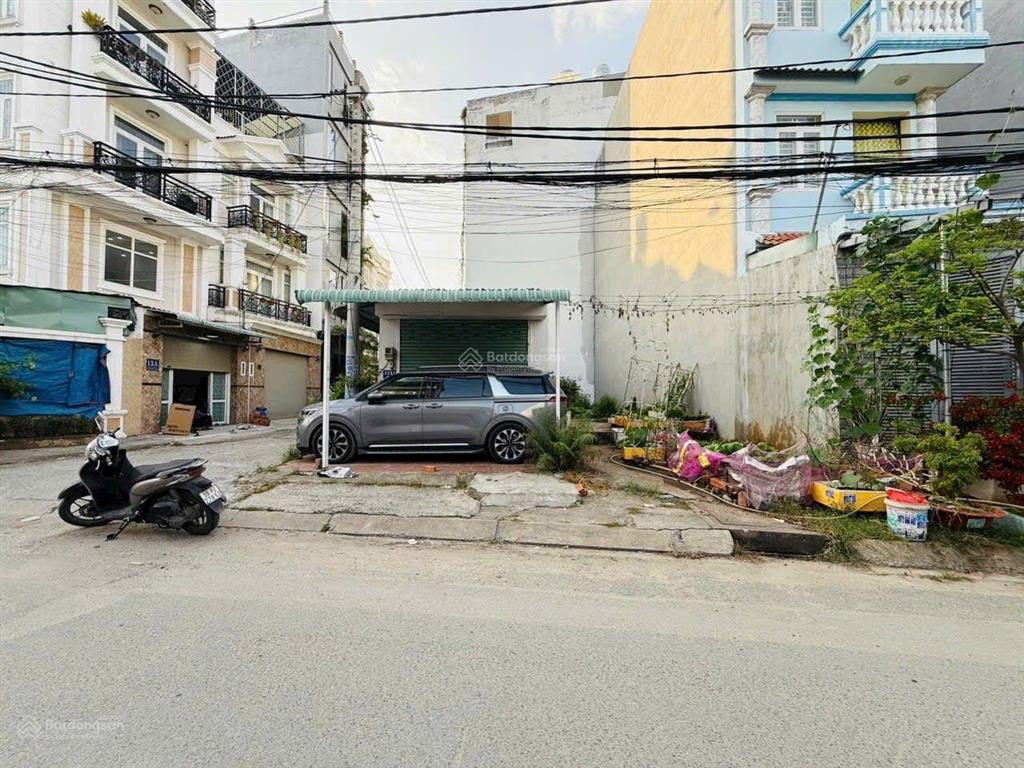 Bán nhà cấp 4, mt đường số 10, thủ đức, 70m2, giá 7 tỷ