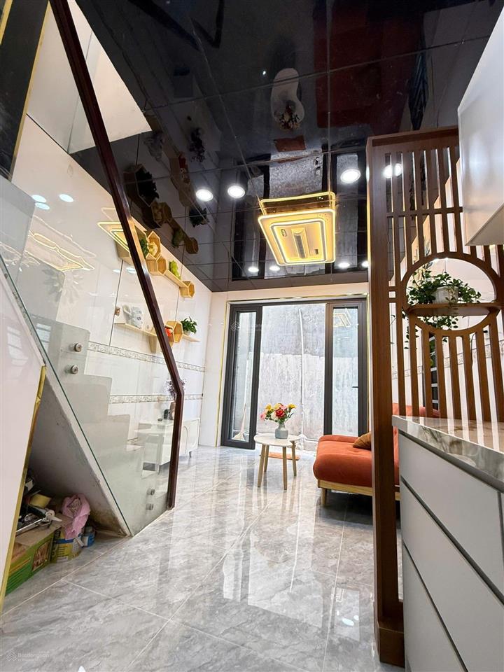 Cần bán nhà 1 lầu, ngay bệnh viện thủ đức, dtsd 35m2, giá 1.35 tỷ