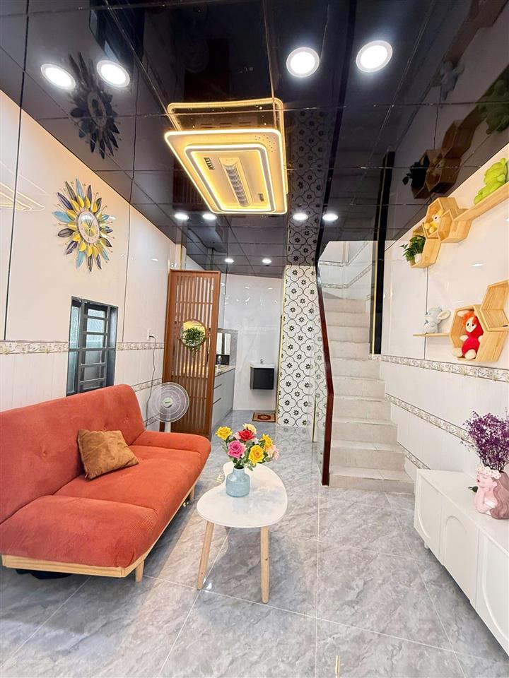 Cần bán nhà 1 lầu, ngay bệnh viện thủ đức, dtsd 35m2, giá 1.35 tỷ