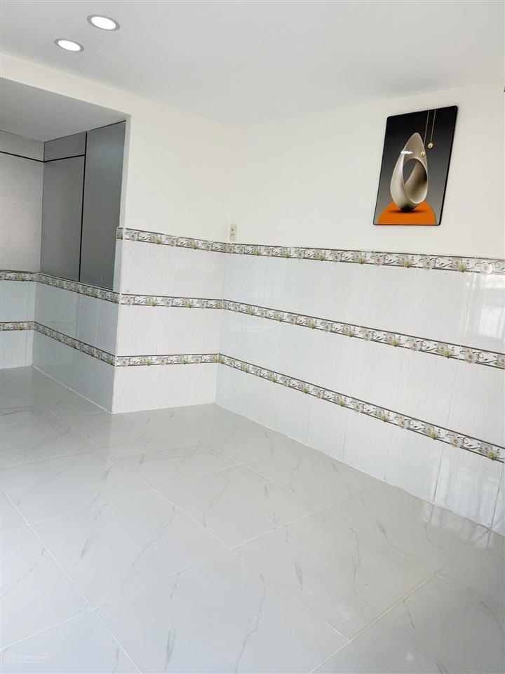 Cần bán nhà 1 lầu, ngay bệnh viện thủ đức, dtsd 35m2, giá 1.35 tỷ