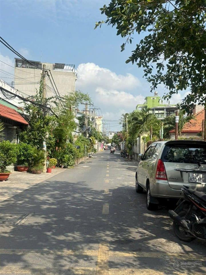 Cần bán gấp nhà 2 tầng, mt kinh doanh, 38m2, giá 2.78 tỷ