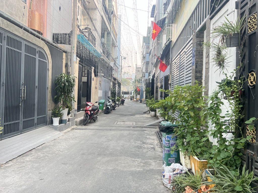 Cần bán nhà 4 tầng, hiệp bình phước, gần vạn phúc, 54m2, 6.5 tỷ