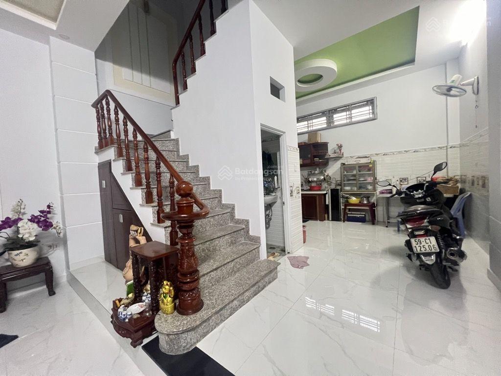 Cần bán nhà 4 tầng, hiệp bình phước, gần vạn phúc, 54m2, 6.5 tỷ