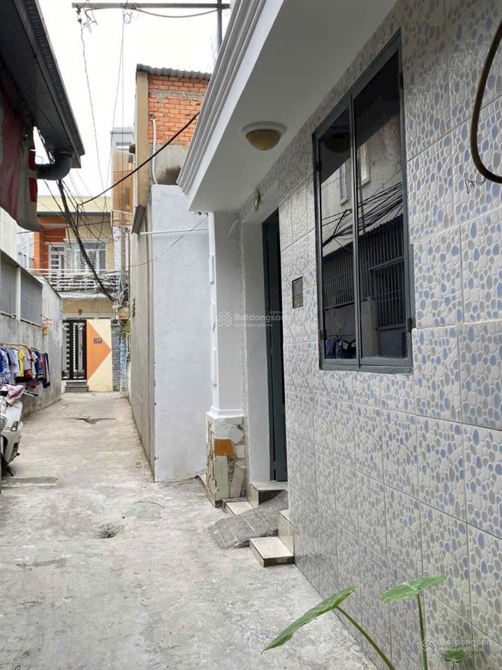 Bán gấp nhà 1 lầu, ngay chợ hiệp bình, hoàn công, 37m2, giá 3.4 tỷ