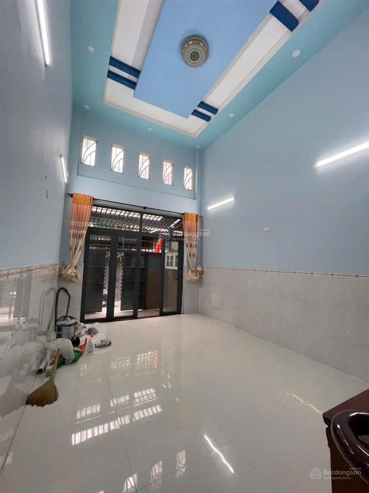 Bán nhà mt ngay chợ hiệp bình, 64m2, 3 lầu, giá 7,4 tỷ có bớt ít