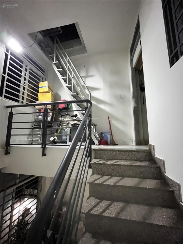 Bán nhà 4 tầng đường trần thị điệu gần đỗ xuân hợpngã tư bình tháixnga metro 5 phòng ngủ5wc
