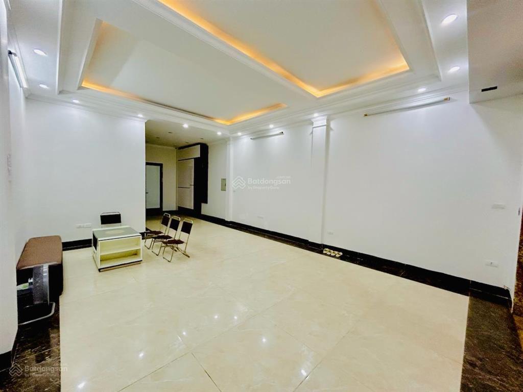 Phân lô oto tránh phố hoàng cầu 55mx7t [t.máy], mt4m, giá 29.98 tỷ 0904 530 ***