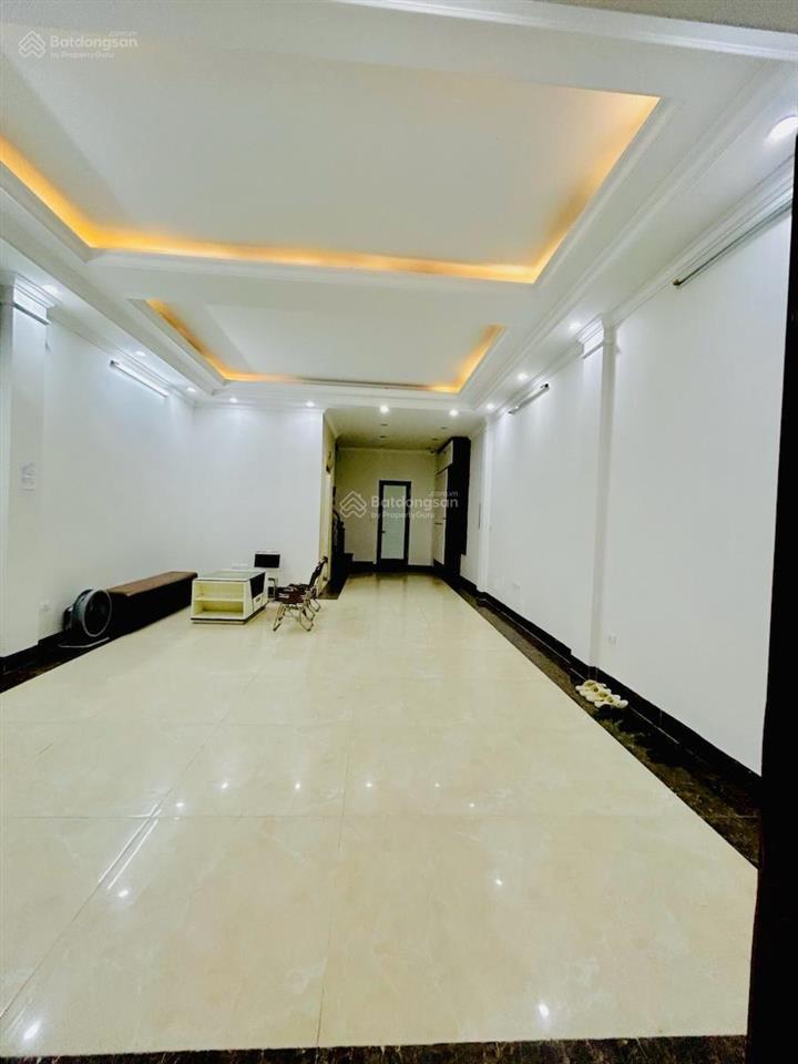 Phân lô oto tránh phố hoàng cầu 55mx7t [t.máy], mt4m, giá 29.98 tỷ 0904 530 ***