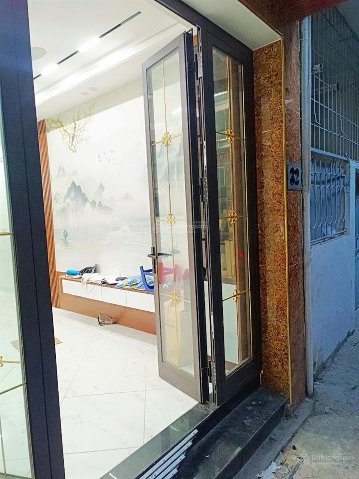 Chính chủ bán nhà ngõ ba gác thông, phố quan nhân 33m2 x 5 tầng, giá chỉ 7.8 tỷ