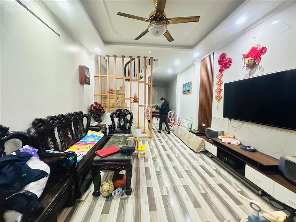 Chỉ nhỉnh 12 tỷ nhà ngõ 71 hoàng văn thái 45mx 4 tầg, mt4.1
