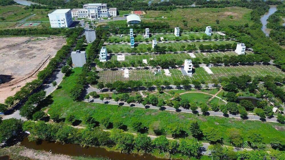 Em trang 0933 941 *** lô 95m kdc nhơn đức vph nhà bè, không vướn hạ tầng giá 4.55 tỷ