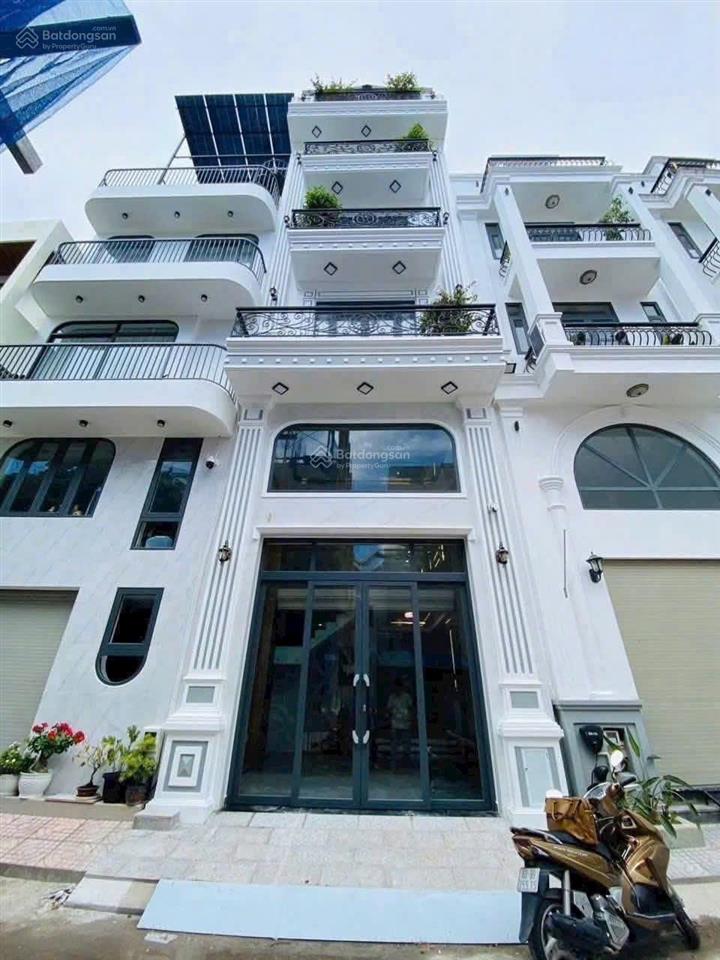 Đất 60m2 sổ hồng riêng xây dựng tự do, ngay khu phức hợp lacasa hoàng quốc việt q7. giá chỉ 7 tỷ