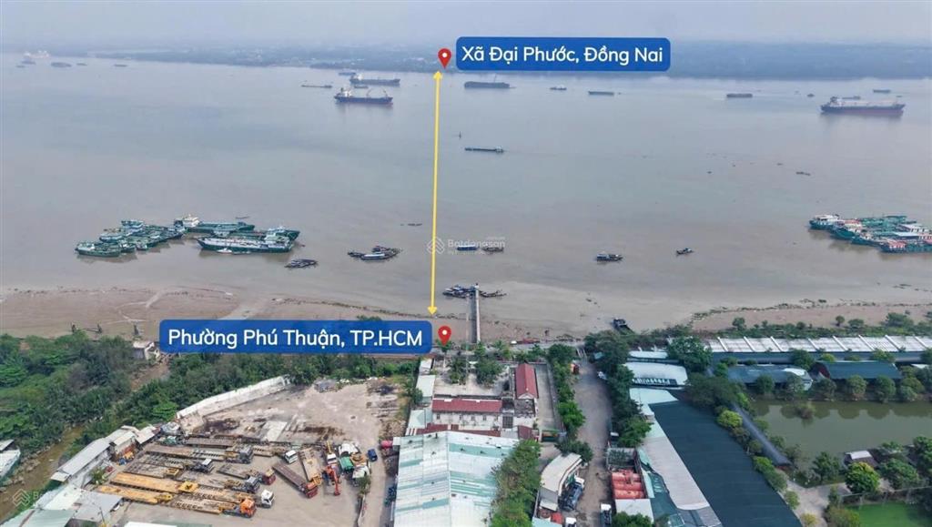 Lô đất sổ đỏ xây dựng tự do ngang 7m đối diện chung cư lacasa quận 7, giá chỉ 140 tr/m