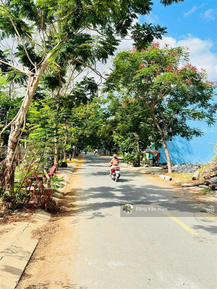 Bán đất thổ cư 90m2 dt 5x18m sổ hồng riêng 2.3 tỷ