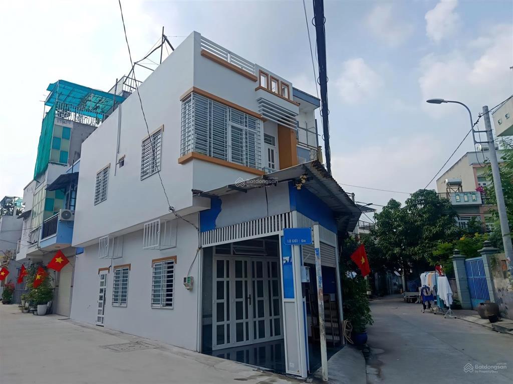 Bán nhà đẹp đồng sở hữu, vị trí ngay căn góc 02 mặt tiền hẻm ô tô, giá 2 tỷ 250