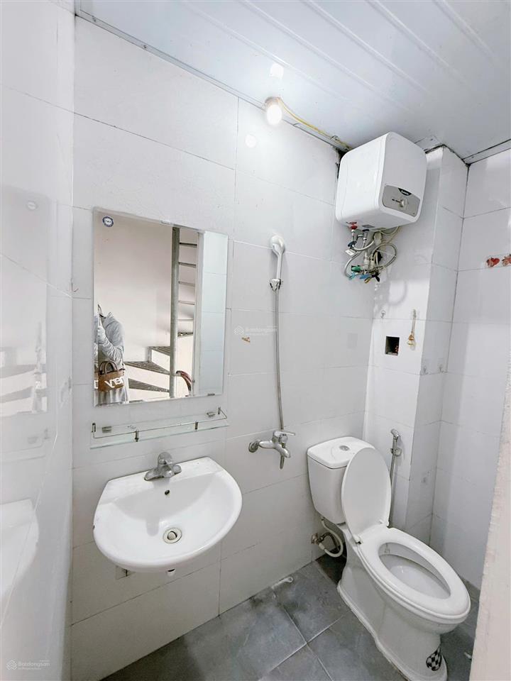 Cho thuê phòng khép kín 25m2 thịnh liệt,trương định ngay sát mặt đường kđt đồng tàu không chungchủ
