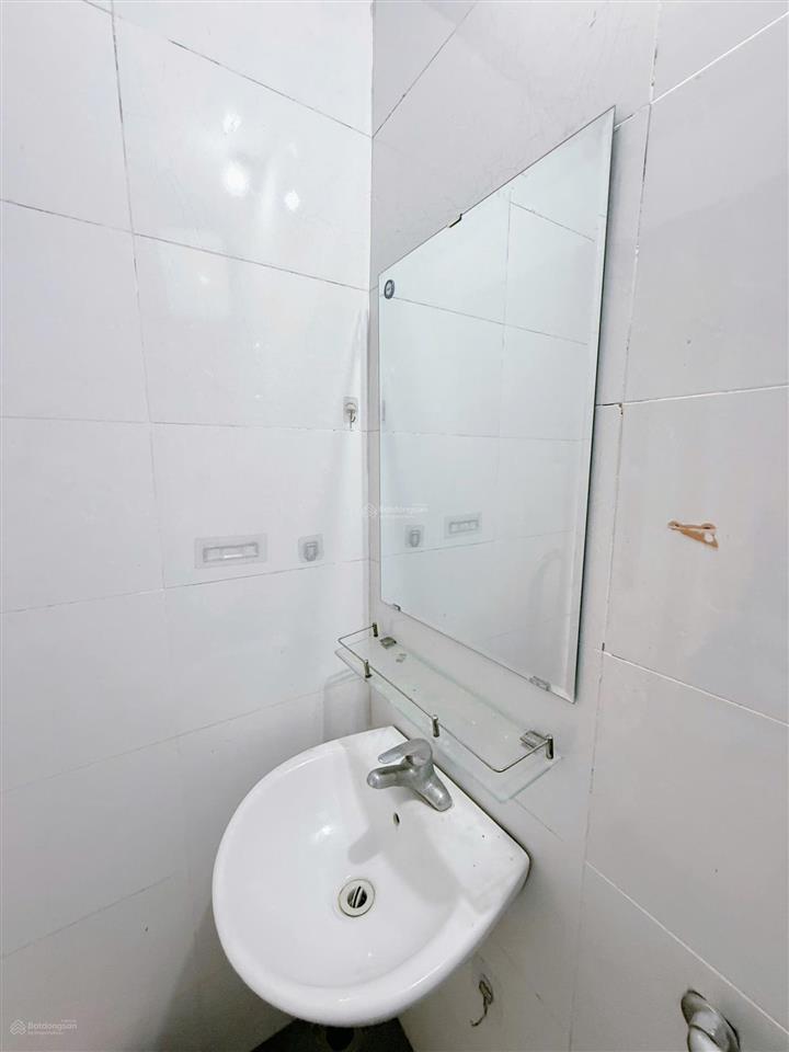Cho thuê phòng khép kín 25m2 thịnh liệt,trương định ngay sát mặt đường kđt đồng tàu không chungchủ