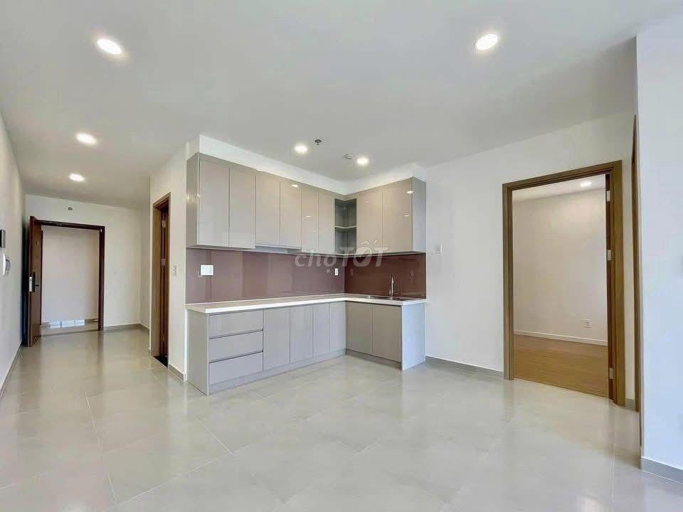 Cho thuê 2PN2WC 7tr MT eastmark p.Long trường