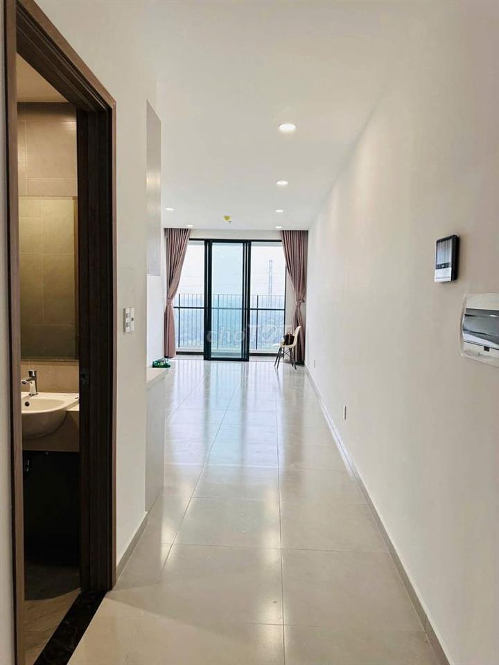 Cho thuê 2PN2WC 7tr MT eastmark p.Long trường