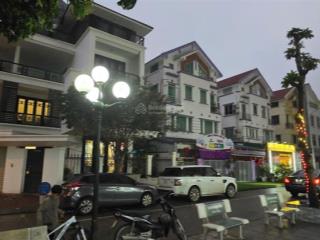 Bán căn biệt thự 144m2, giá 40 tỷ