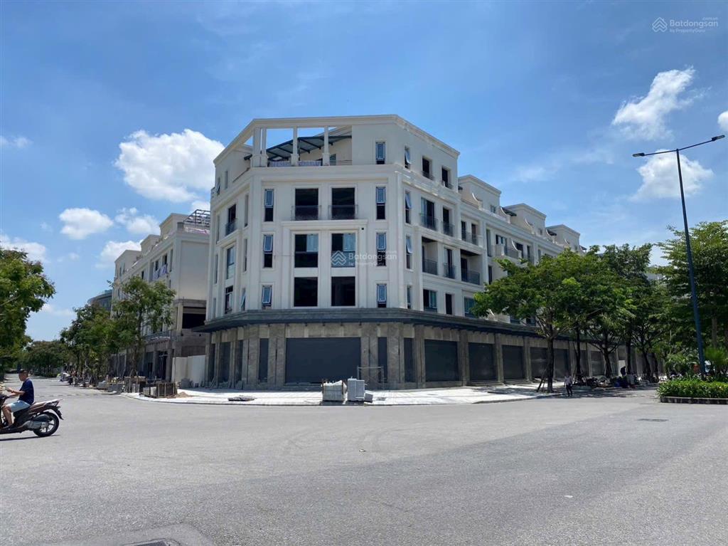 Bán căn shophouse tổng thống 375m2 đường vành đai 3