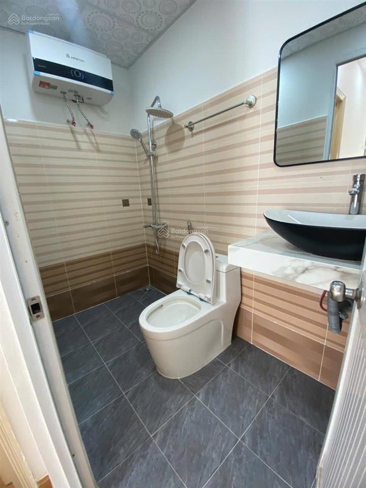 Bán căn hộ khối a2 tầng cao view xéo biển  full nội thất cao cấp giá chỉ 2,2 tỷ