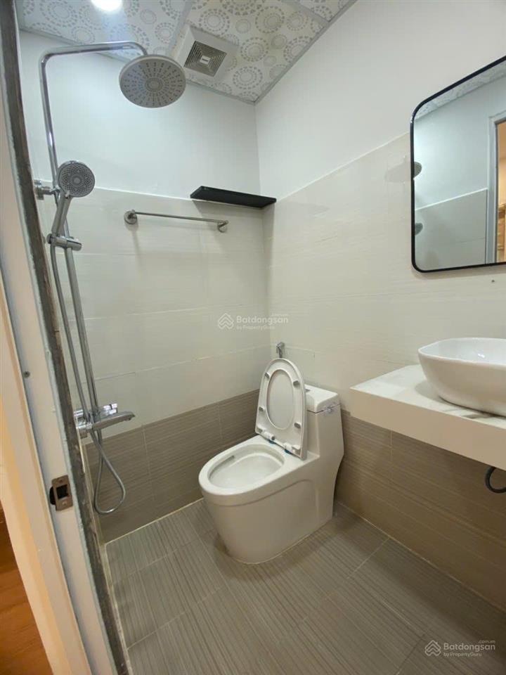 Bán căn hộ khối a2 tầng cao view xéo biển  full nội thất cao cấp giá chỉ 2,2 tỷ