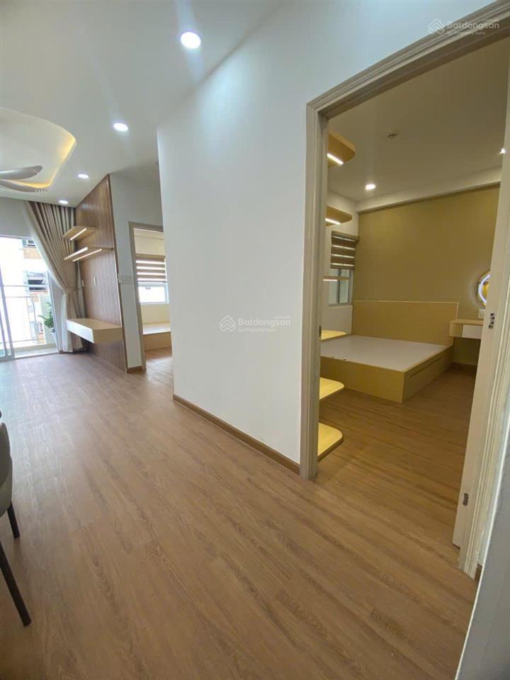 Bán căn hộ khối a2 tầng cao view xéo biển  full nội thất cao cấp giá chỉ 2,2 tỷ