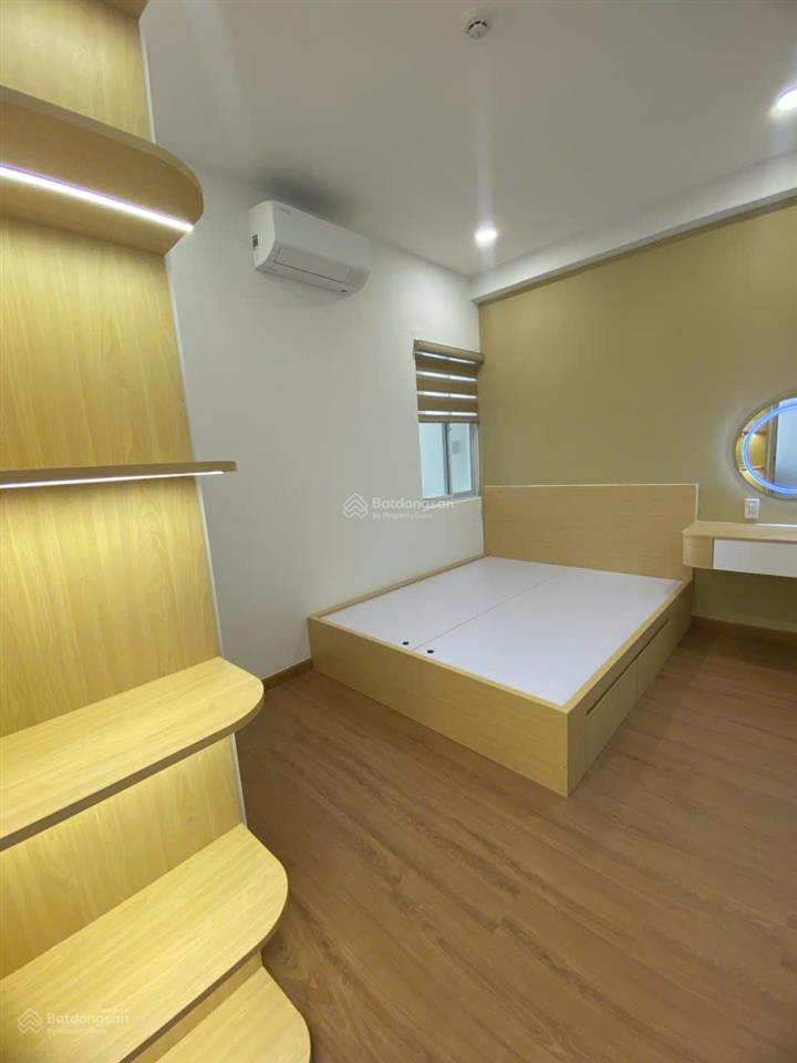 Bán căn hộ khối a2 tầng cao view xéo biển  full nội thất cao cấp giá chỉ 2,2 tỷ