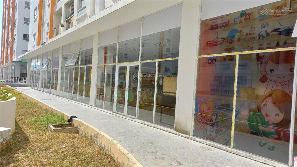 Đầu tư có dòng tiền nghẹt thở  căn tmdv hqc nha trang. mua là có thu nhập ngay.  0909 871 ***