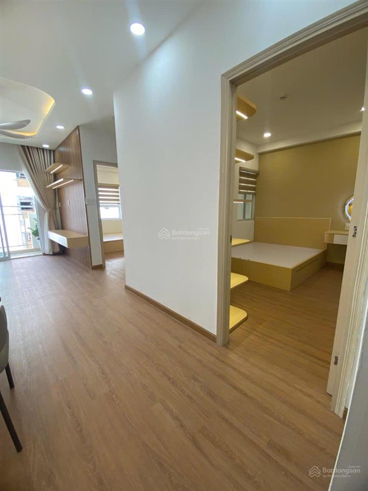 Cho thuê căn hộ hoàng quân nha trang  2pn, 2wc  view xéo biển. full nội thất mới