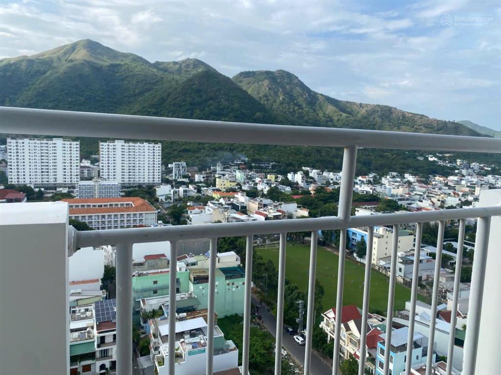 Bán căn góc thương mại hoàng quân nha trang, full nội thất mới 2pn. sổ đỏ sở hữu vĩnh viễn