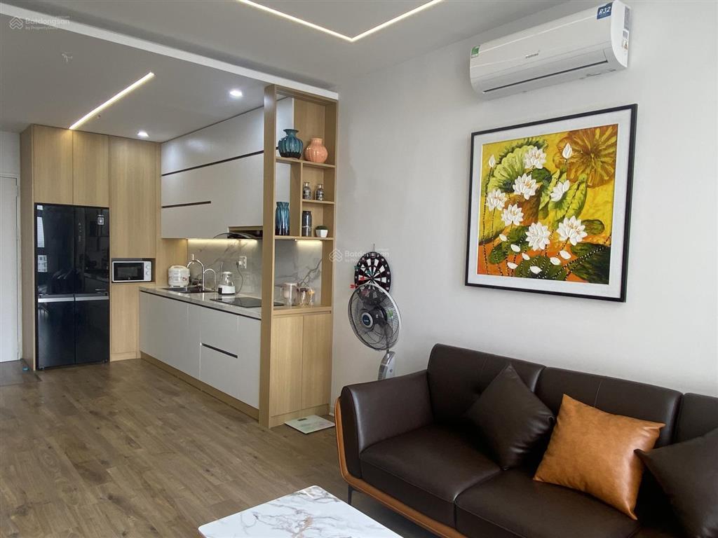 Bán căn 2pn2vs tòa usilk, nhà đẹp, sẵn lot oto, sổ lâu dài, giá 5,55 tỷ.