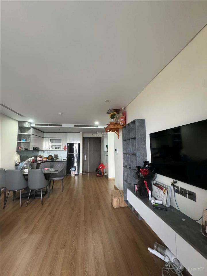 Bán gấp căn hộ 74m2 (2pn2vs) bc view hồ, tầng 10  20 toà v3 the terra an hưng, giá 5,82 tỷ