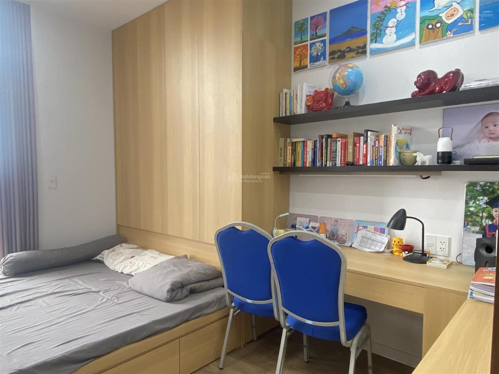 Bán căn 2pn2vs tòa usilk, nhà đẹp, sẵn lot oto, sổ lâu dài, giá 5,2 tỷ (giá hời)