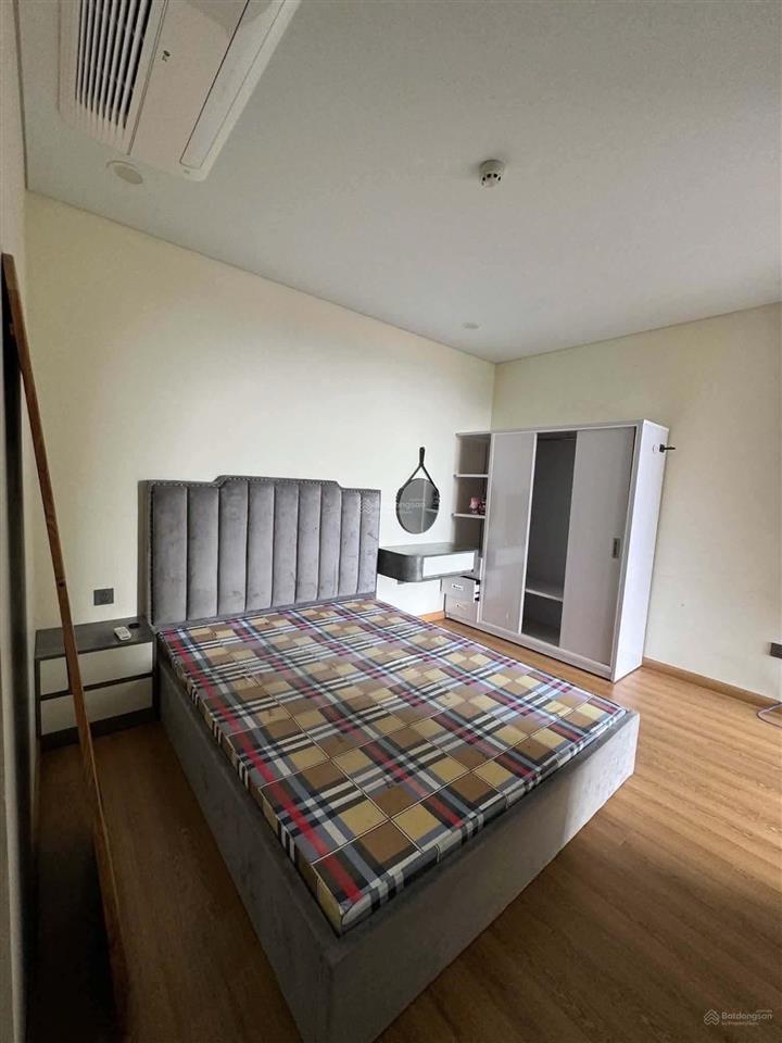 Bán gấp căn hộ 74m2 (2pn2vs) bc view hồ, giá 5,4 tỷ