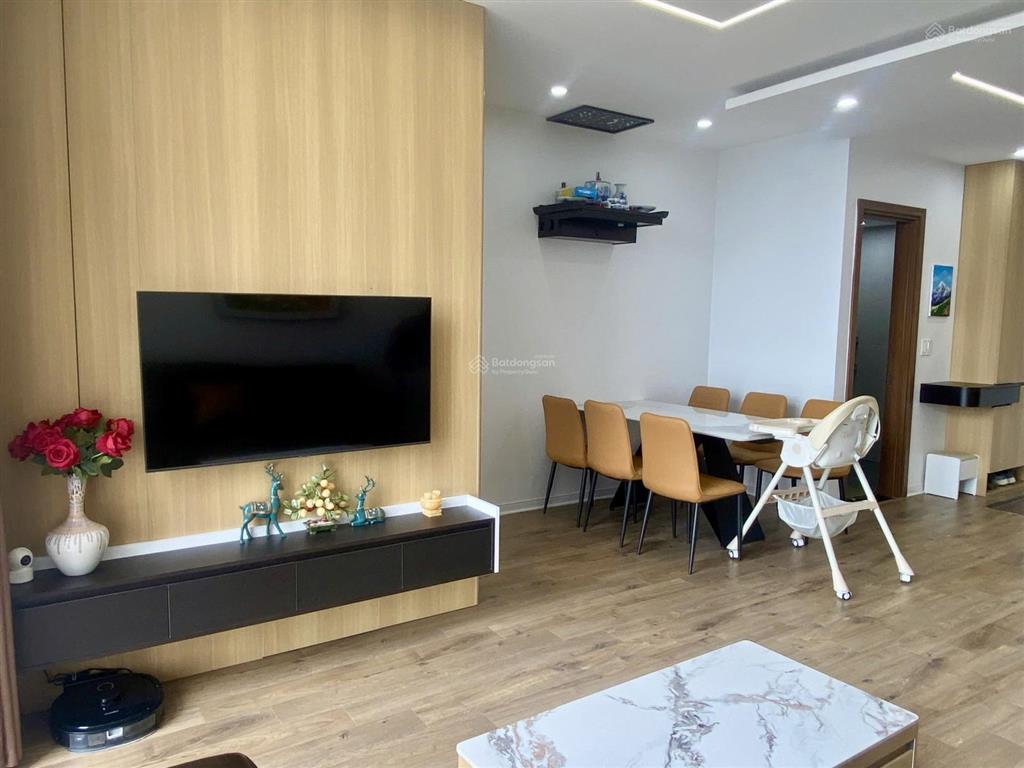 Bán căn 2pn2vs tòa usilk, nhà đẹp, sẵn lot oto, sổ lâu dài, giá 4,85 tỷ (giá hời)