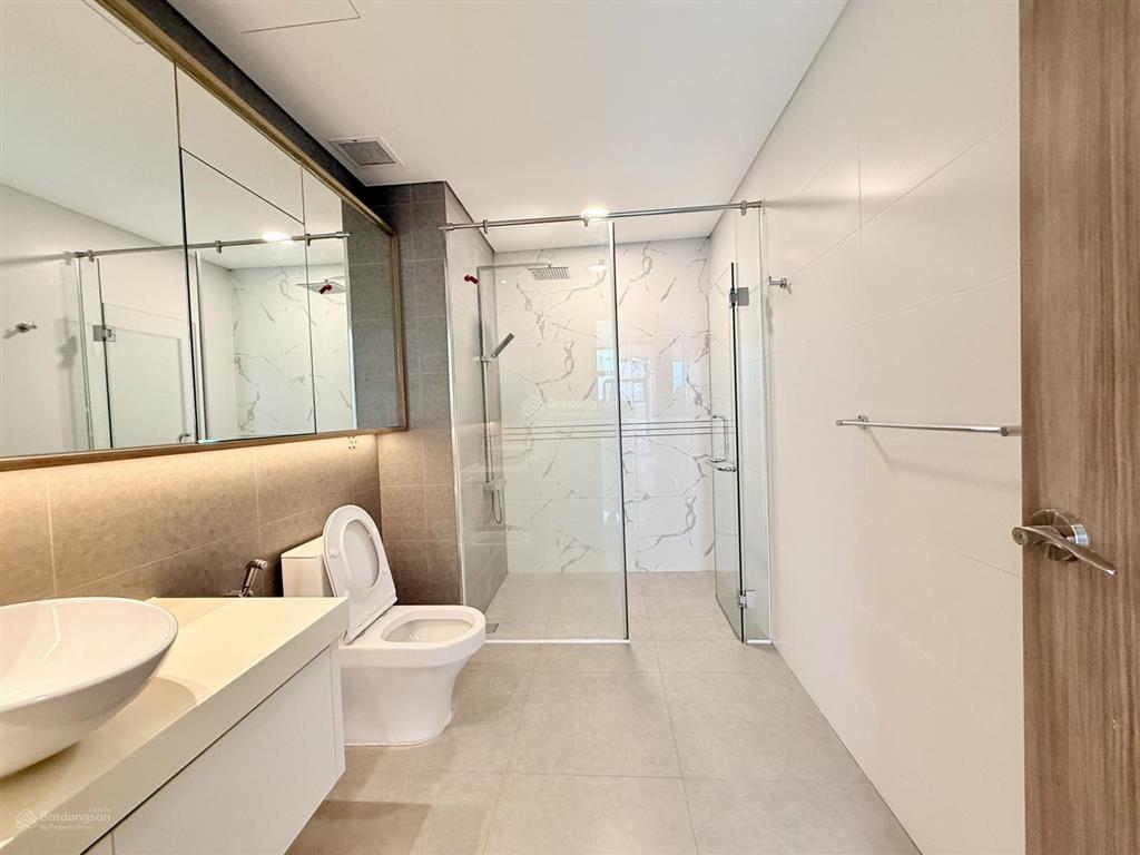 Cho thuê sunwah pearl 2pn+ nội thất cơ bản, view sông, giá tốt