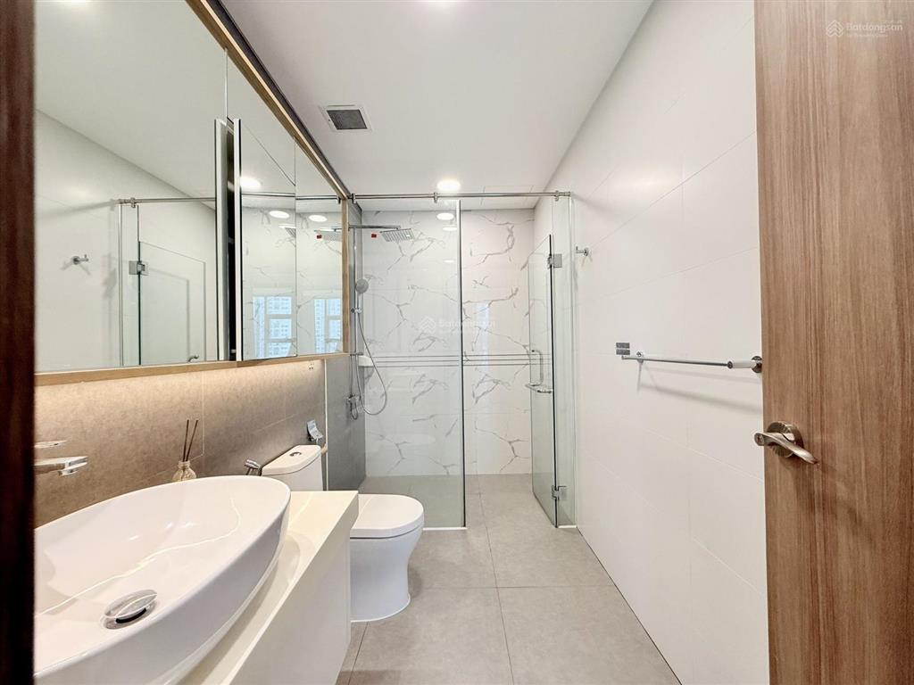 Cho thuê sunwah pearl 2pn+ nội thất cơ bản, view sông, giá tốt