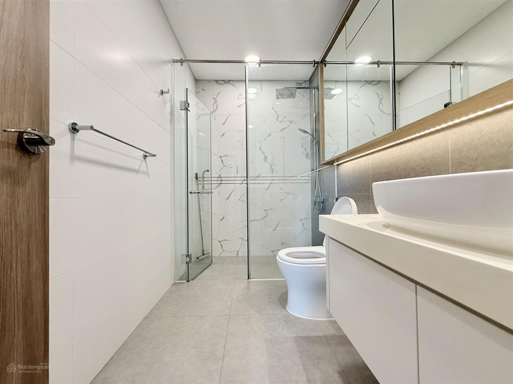 Sunwah pearl 2pn+ 2wc, nội thất cơ bản, 33tr/tháng