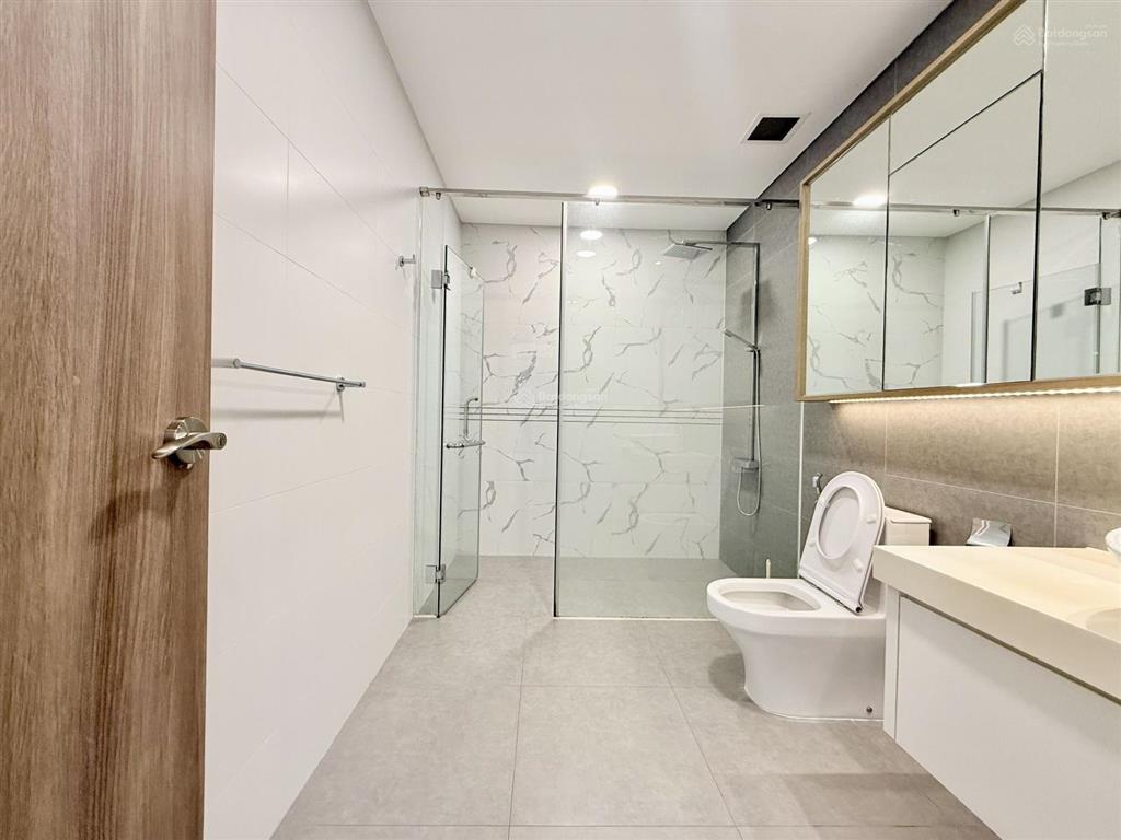 Sunwah pearl 2pn+ 2wc, nội thất cơ bản, 33tr/tháng