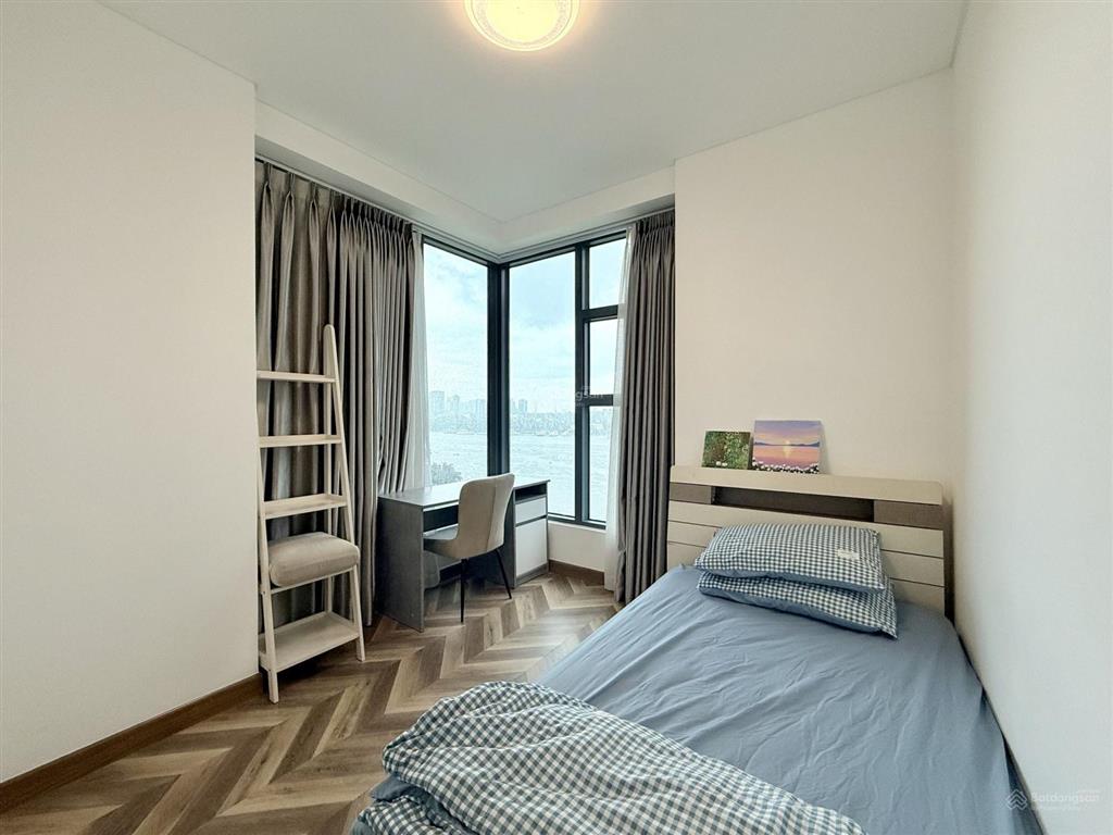 Sunwah pearl 3 phòng ngủ, view sông, đầy đủ nội thất, giá dễ thương 50tr cho khách chốt nhanh lẹ