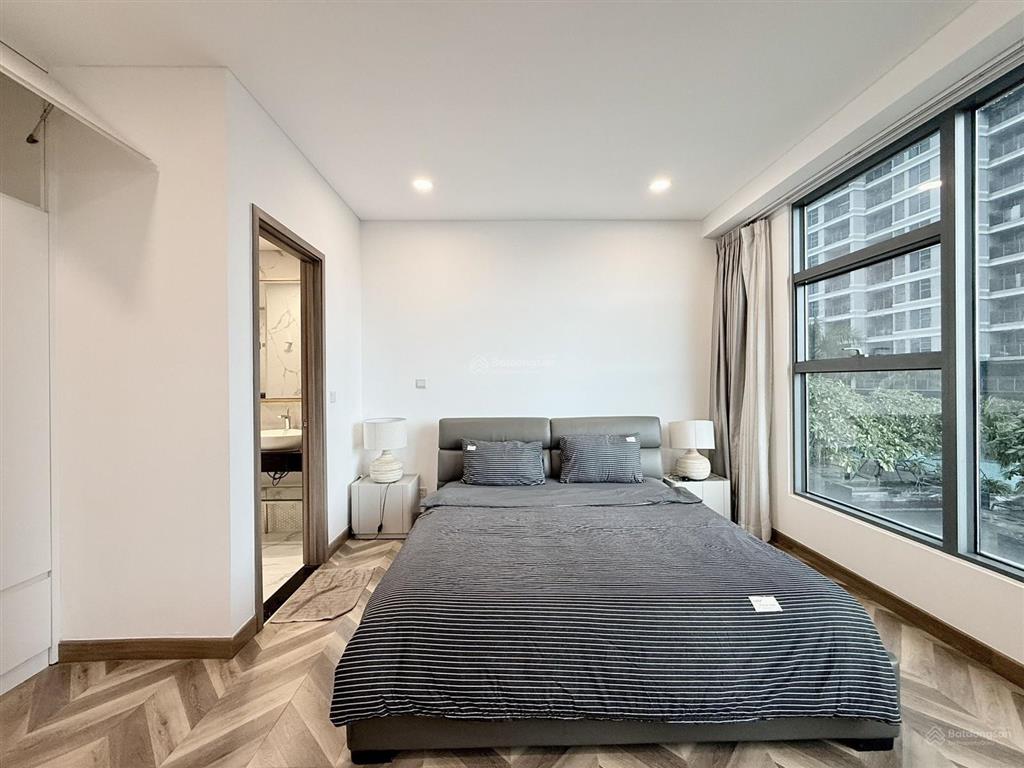 Sunwah pearl 3 phòng ngủ, view sông, đầy đủ nội thất, giá dễ thương 50tr cho khách chốt nhanh lẹ