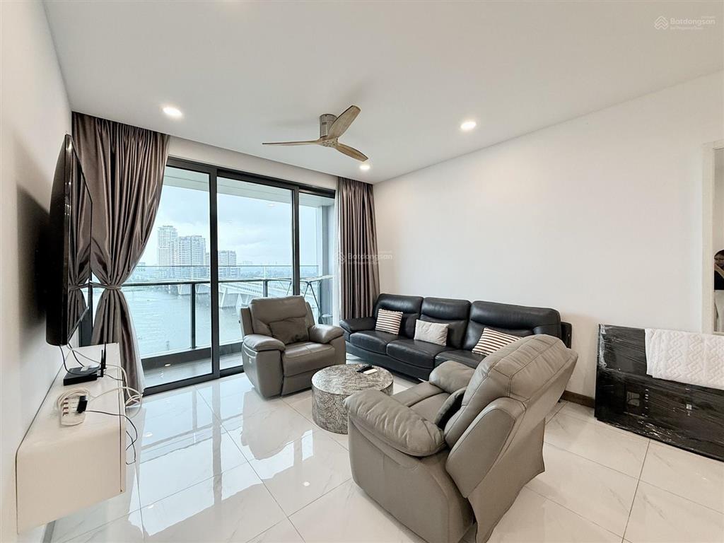 Sunwah pearl 3 phòng ngủ, view sông, đầy đủ nội thất, giá dễ thương 50tr cho khách chốt nhanh lẹ
