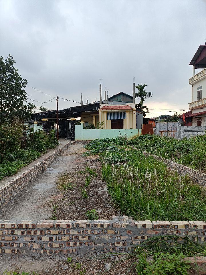 GIA ĐÌNH CẦN BÁN GẤP 85M2 PHƯỜNG HÀ MÃN, THUẬN THÀNH, ĐƯỜNG Ô TÔ TẢI, LÔ GÓC THOÁNG