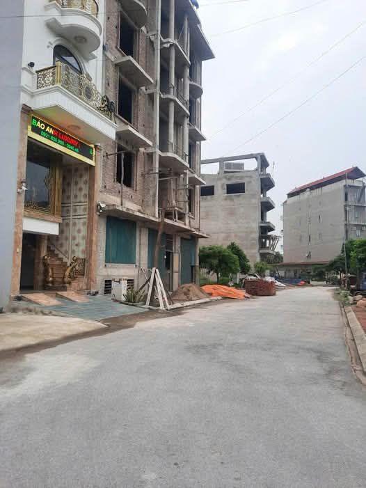 BÁN 90M2 ĐẤT GIÃN DÂN ĐA TIỆN, CẠNH TRƯỜNG ĐH - KINH DOANH SINH VIÊN - CHỈ 6 TỶ
