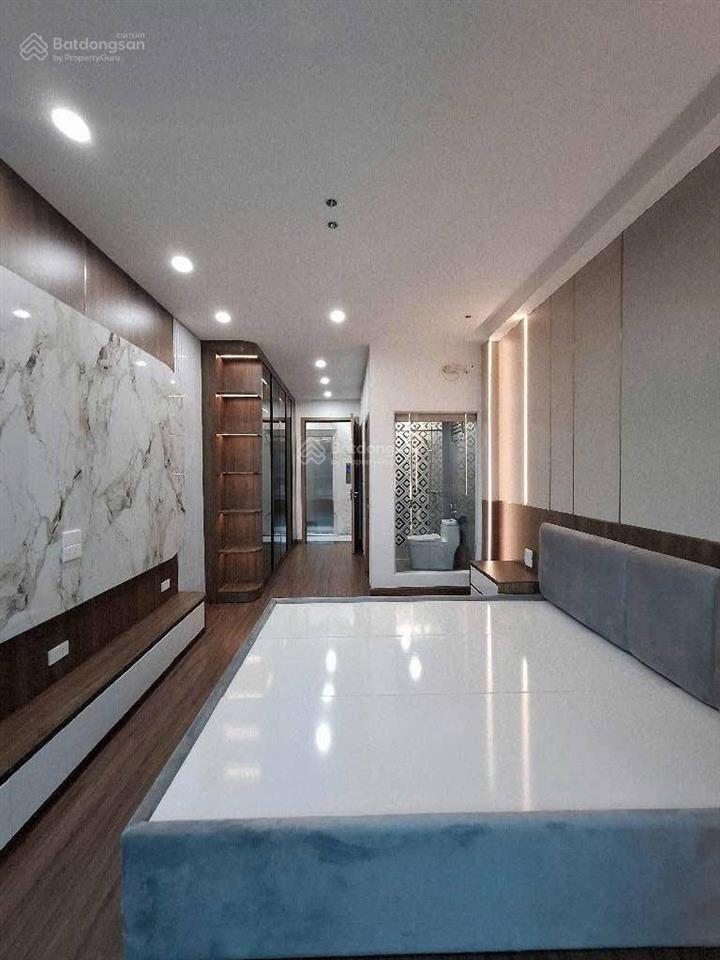Bán nhà hai bà trưng, gần timescity, gara ô tô. diện tích 42m2, 6 tầng. 14.8 tỷ
