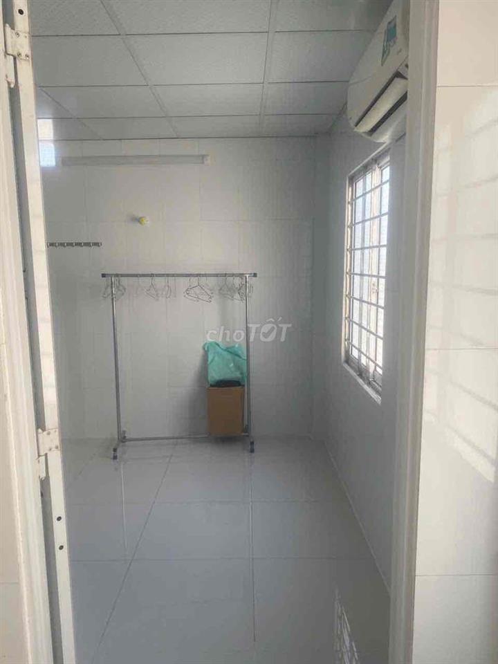 cần bán nhà 1 Trệt 1 Lửng , 2 phòng ngủ, 2 toilet