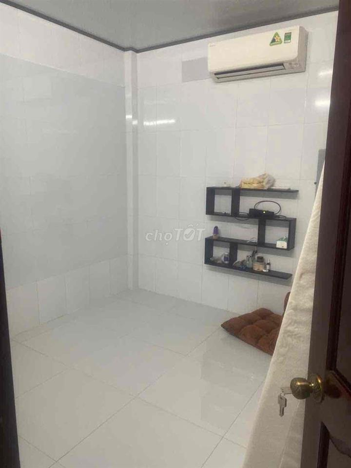 cần bán nhà 1 Trệt 1 Lửng , 2 phòng ngủ, 2 toilet
