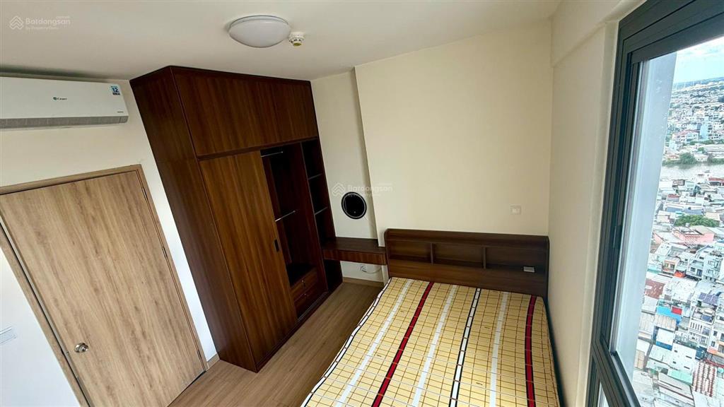 Cho thuê căn 2pn aurora bến bình đông 12tr full nội thất, view thoáng